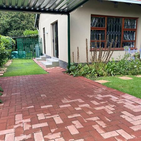 Апартаменты Garden And Park Leisure On Tugela Бенони Экстерьер фото