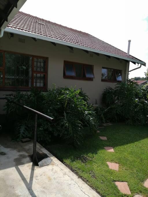 Апартаменты Garden And Park Leisure On Tugela Бенони Экстерьер фото